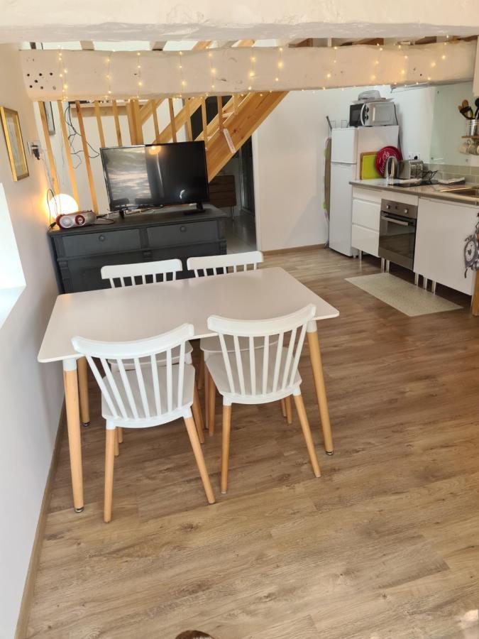 Charmant Logement A La Campagne Gazaupouy Екстериор снимка